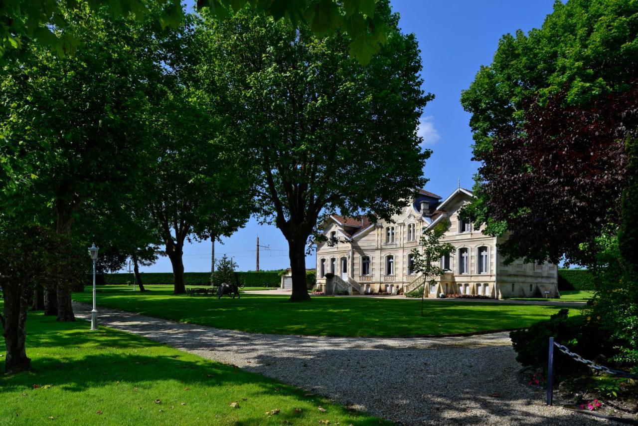 Chateau Maucaillou Bed & Breakfast Moulis-en-Medoc Exterior photo